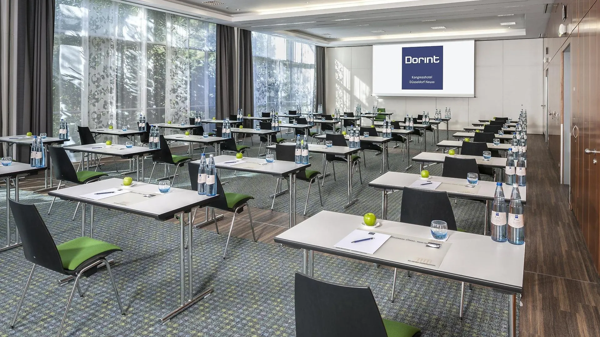 Novotel Duesseldorf City West 4*, Дюссельдорф Германия