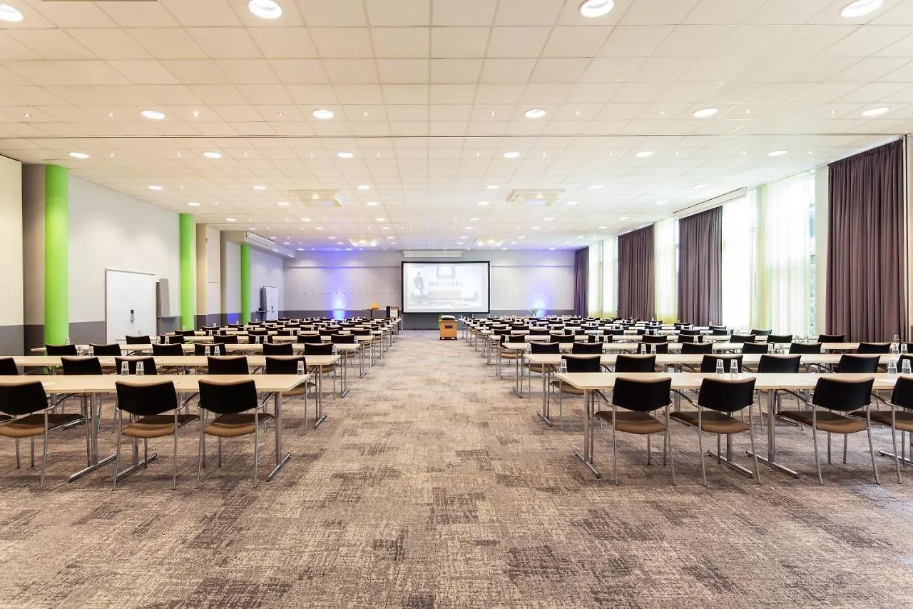 **** Отель Novotel Duesseldorf City West Германия