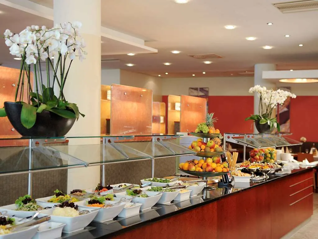 Novotel Duesseldorf City West Дюссельдорф