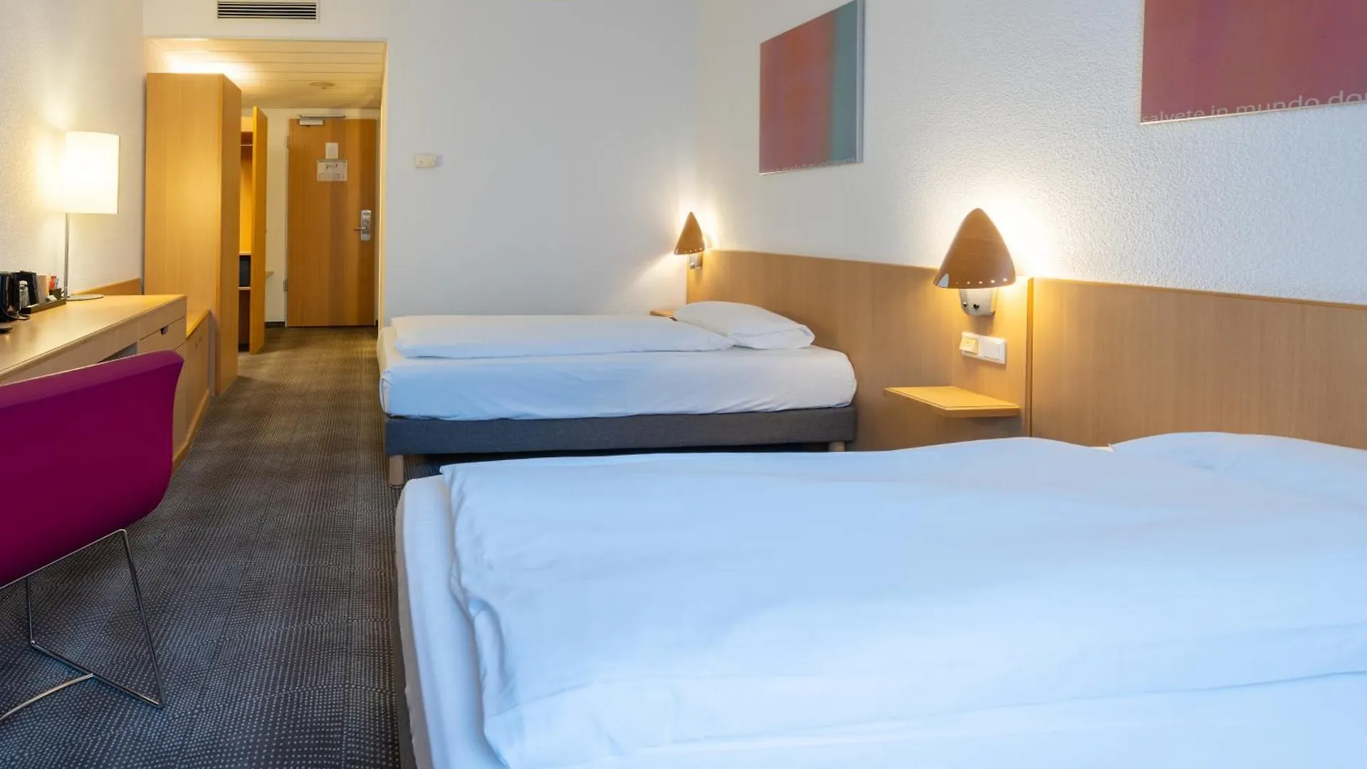 Novotel Duesseldorf City West Dusseldorf