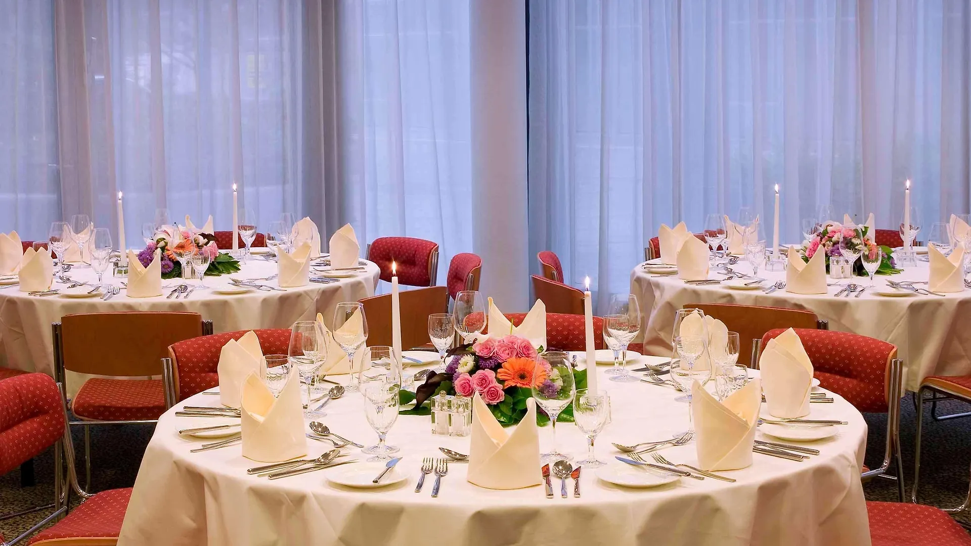 Novotel Duesseldorf City West Otel