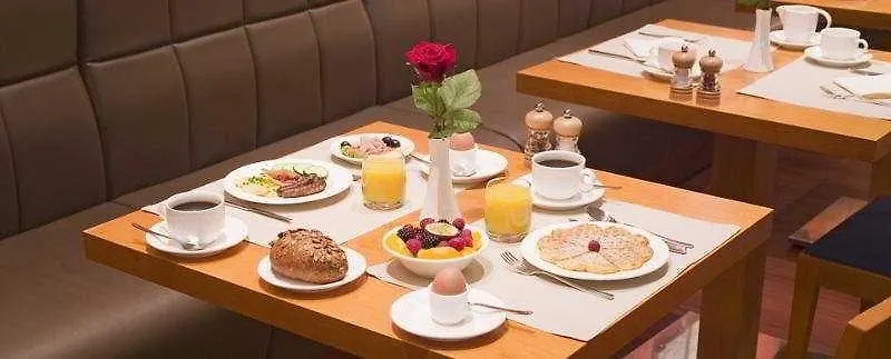 Novotel Duesseldorf City West 4*, Düsseldorf